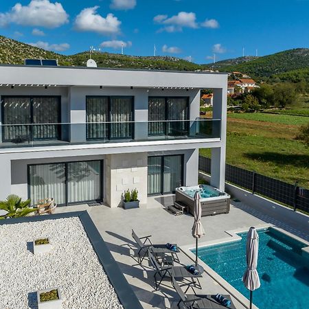 Luxury Villa Diana With Heated Pool And Jacuzzi Dograde Extérieur photo