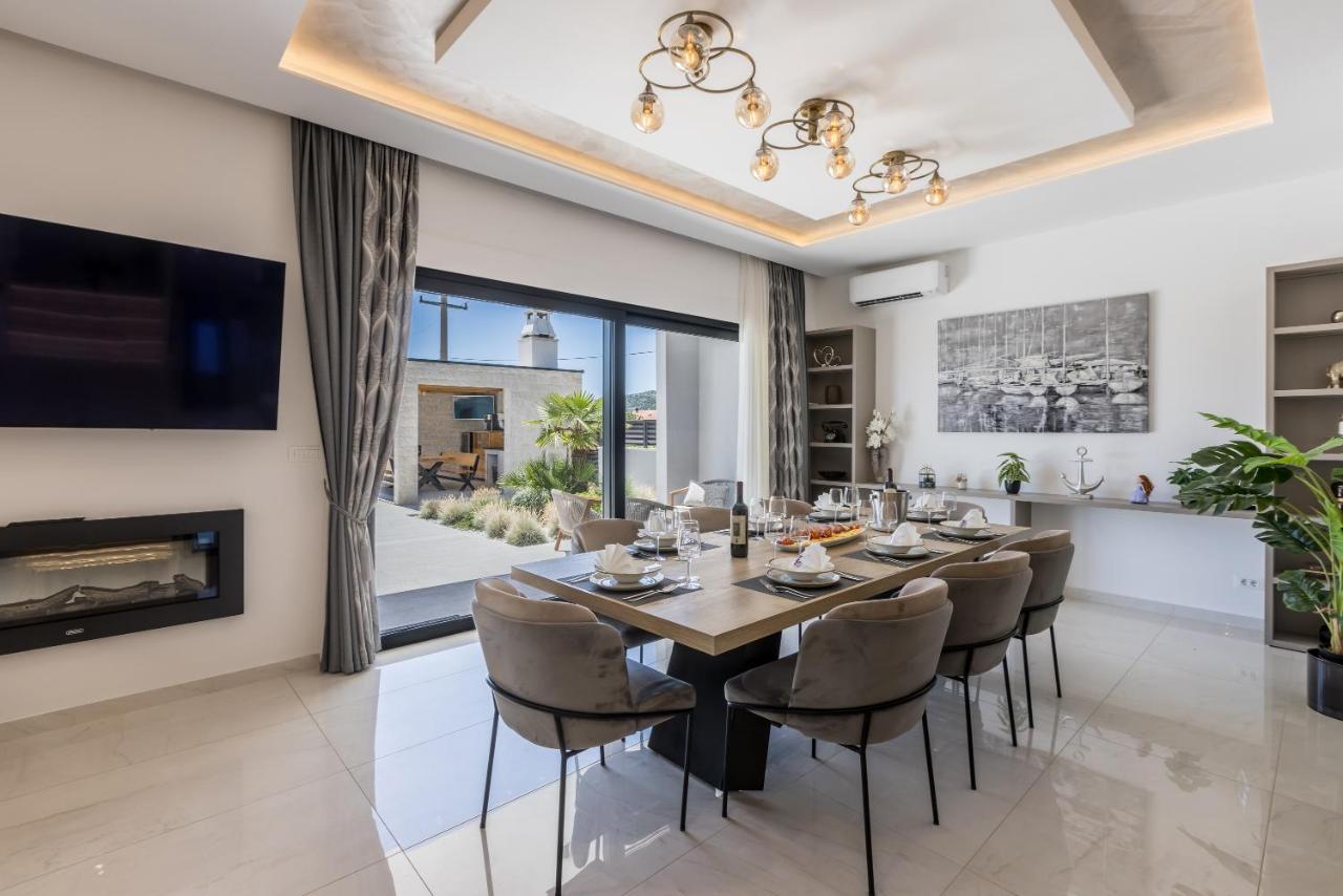Luxury Villa Diana With Heated Pool And Jacuzzi Dograde Extérieur photo