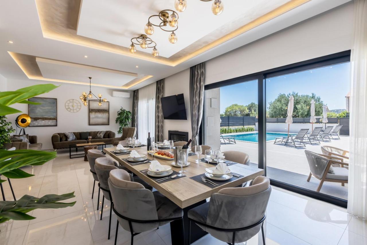 Luxury Villa Diana With Heated Pool And Jacuzzi Dograde Extérieur photo