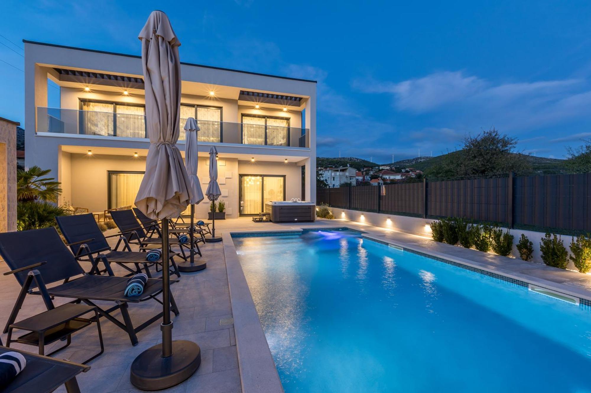 Luxury Villa Diana With Heated Pool And Jacuzzi Dograde Extérieur photo