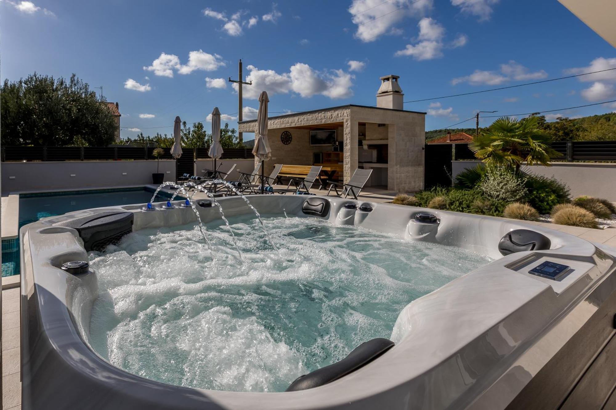 Luxury Villa Diana With Heated Pool And Jacuzzi Dograde Extérieur photo