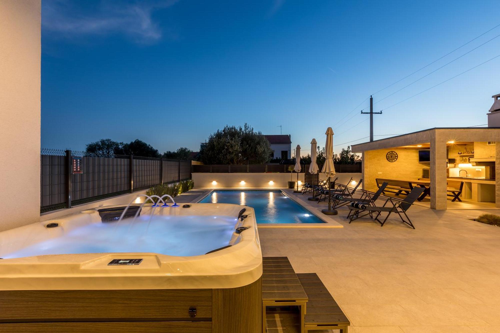 Luxury Villa Diana With Heated Pool And Jacuzzi Dograde Extérieur photo