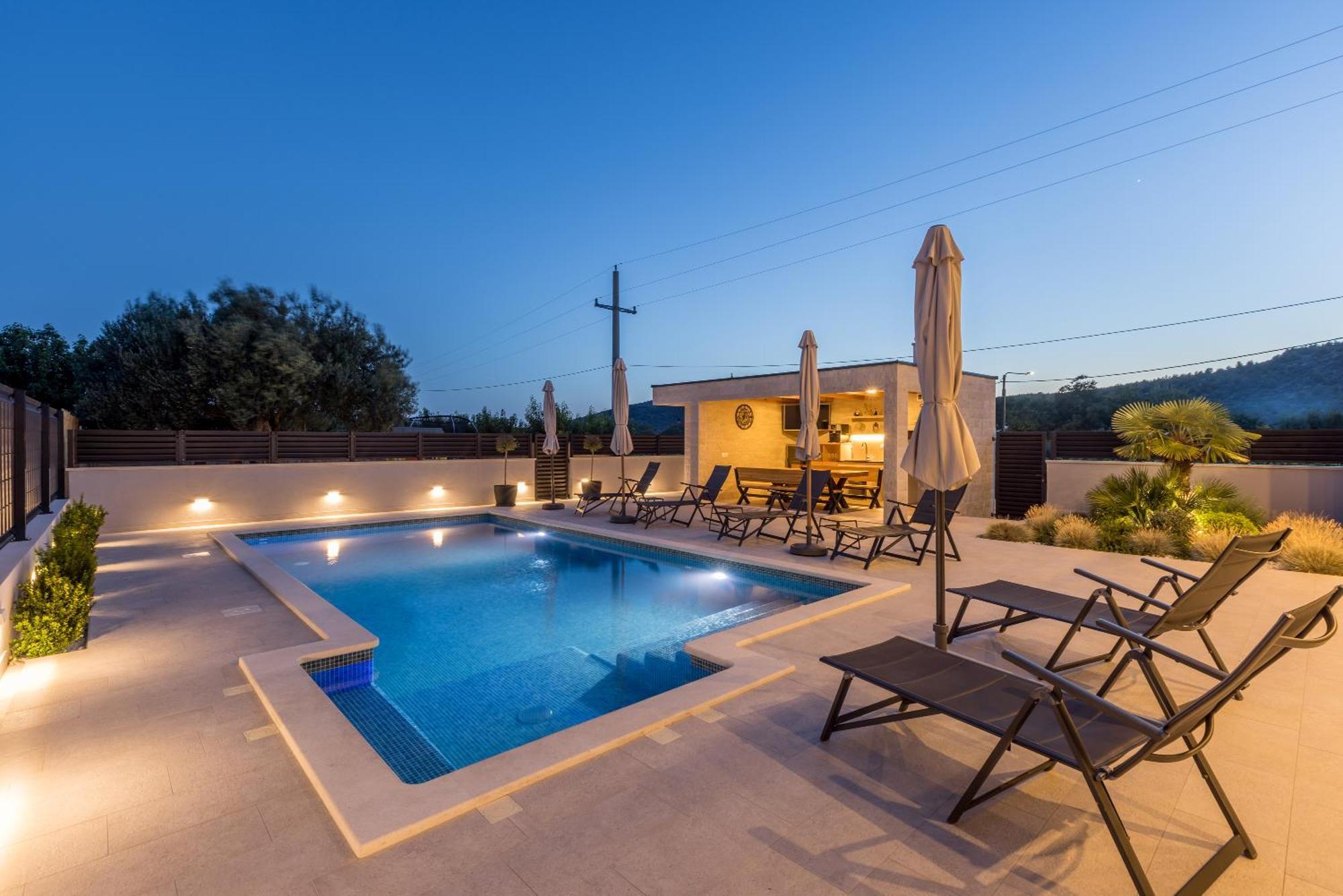 Luxury Villa Diana With Heated Pool And Jacuzzi Dograde Extérieur photo